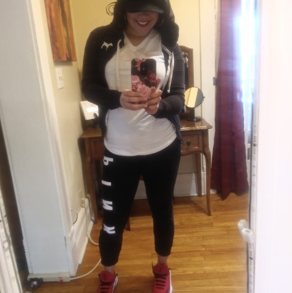 Meet your Posher, Mairim - Picture 2 of 4